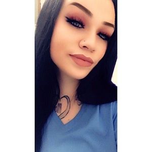 Meet your Posher, Victoria